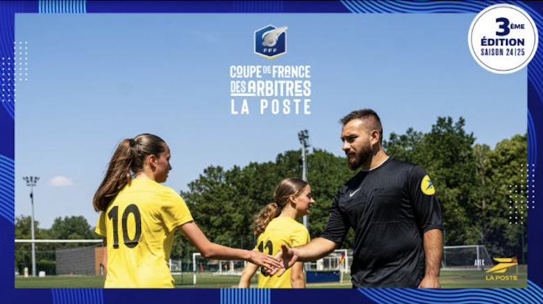 Un arbitre se démarque